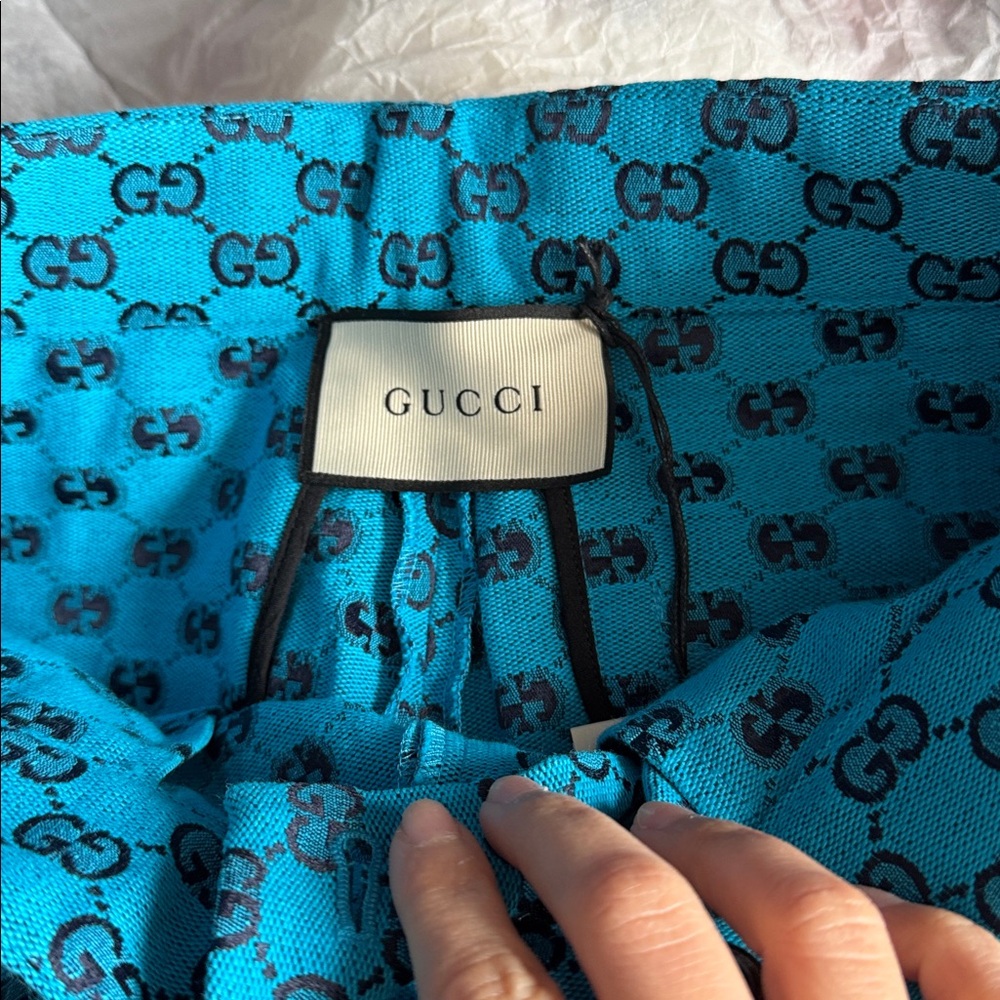 Gucci Teal and Black Patterned High Waist Shorts - Picture 6 of 6